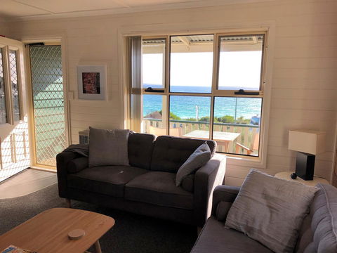 BINALONG BEACH COTTAGE Beachfront At Bay Of Fires Next To Restaurant - Kingaroy Accommodation 12