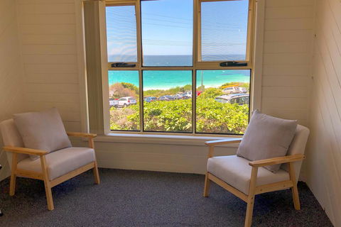 BINALONG BEACH COTTAGE Beachfront At Bay Of Fires Next To Restaurant - Kingaroy Accommodation 3
