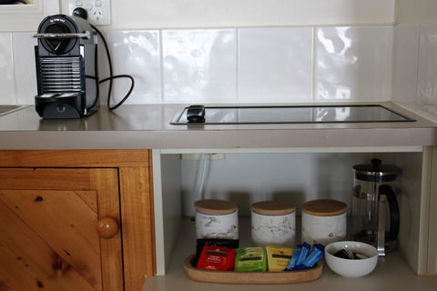 BINALONG BEACH COTTAGE Beachfront At Bay Of Fires Next To Restaurant - Kingaroy Accommodation 11