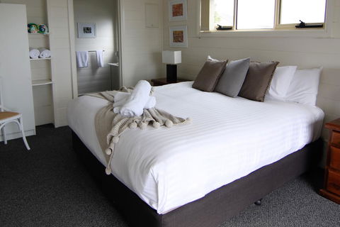 BINALONG BEACH COTTAGE Beachfront At Bay Of Fires Next To Restaurant - Kingaroy Accommodation 15