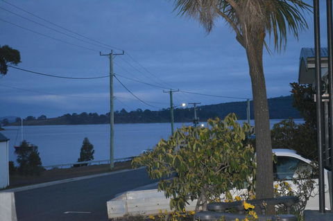 Smugglers Rest Apartments Dover - Kingaroy Accommodation 28