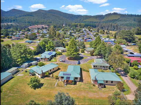 Giants Table And Cottages - Kingaroy Accommodation 27