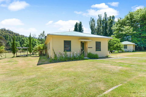 Giants Table And Cottages - Kingaroy Accommodation 24