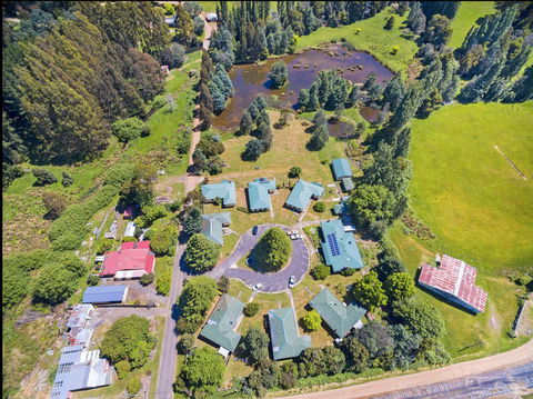 Giants Table And Cottages - Kingaroy Accommodation 0