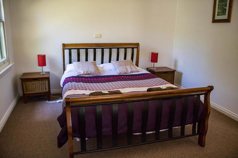 Giants Table And Cottages - Kingaroy Accommodation 18