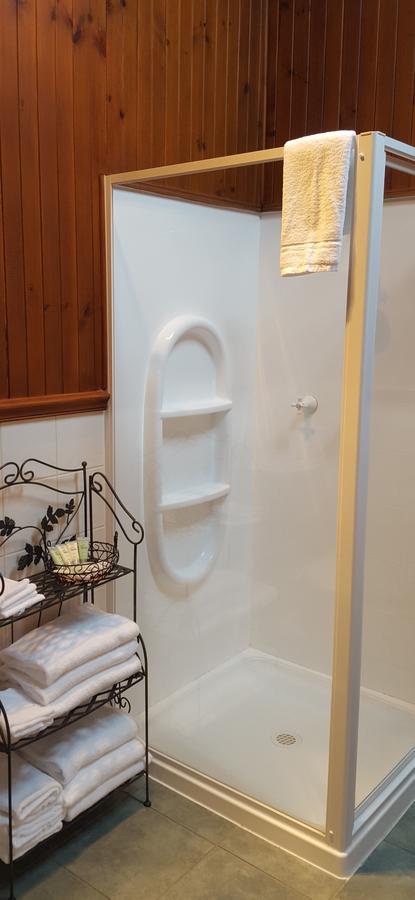 Stanley Village Waterfront Accommodation - Kingaroy Accommodation 8