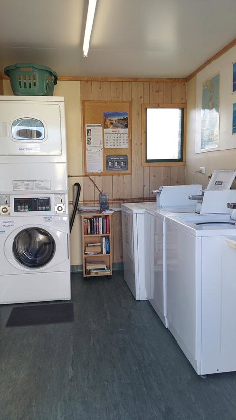 Bicheno Cabin Park - Kingaroy Accommodation 39