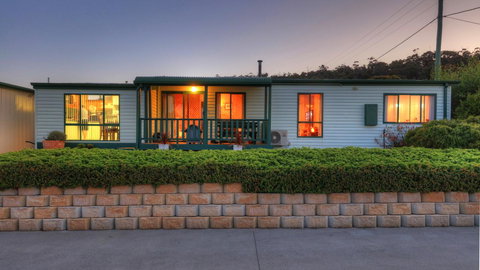 Bicheno Cabin Park - Kingaroy Accommodation 27