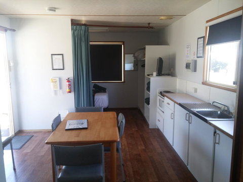 Bicheno Cabin Park - Kingaroy Accommodation 31