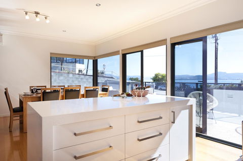 Sandy Bay Waterfront Home - Kingaroy Accommodation 20