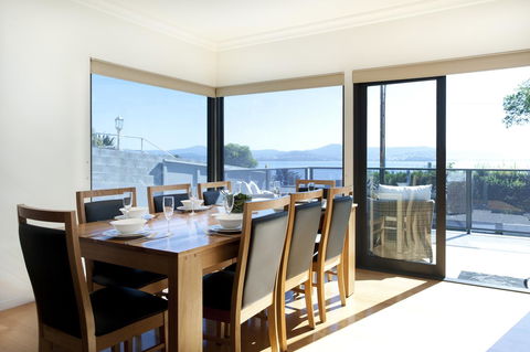 Sandy Bay Waterfront Home - Kingaroy Accommodation 31