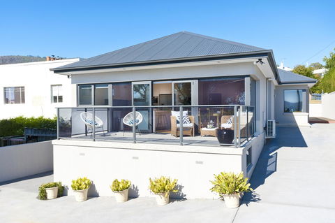 Sandy Bay Waterfront Home - Kingaroy Accommodation 33