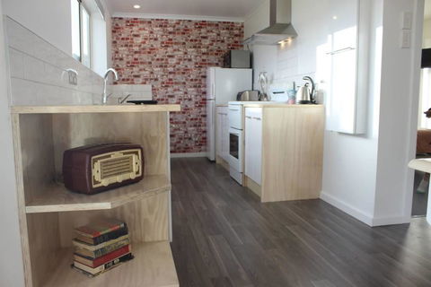 Boomers Retreat, Alonnah, Bruny Island - Kingaroy Accommodation 9