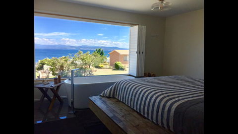 Couples Getaway On Bruny Island - Kingaroy Accommodation 12