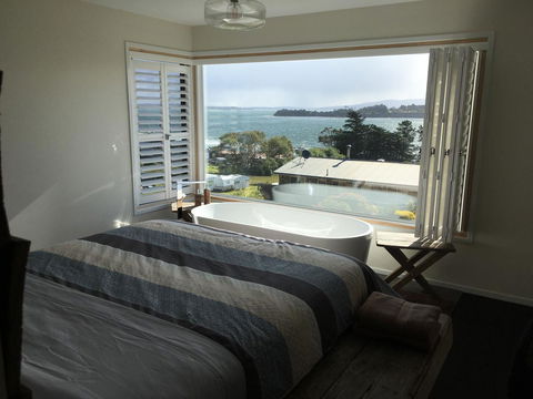 Couples Getaway On Bruny Island - Kingaroy Accommodation 5