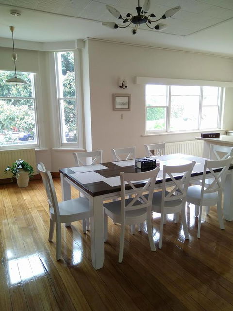 Riverbank Villa - Kingaroy Accommodation 15