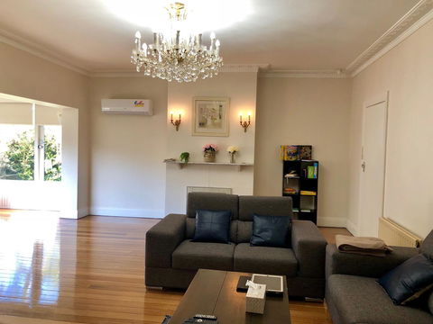 Riverbank Villa - Kingaroy Accommodation 3