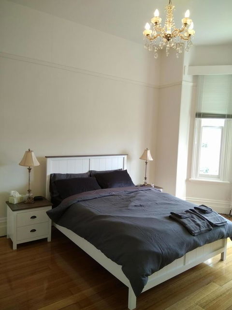 Riverbank Villa - Kingaroy Accommodation 12