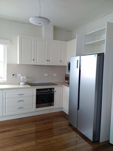 Riverbank Villa - Kingaroy Accommodation 16