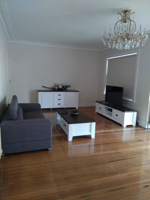 Riverbank Villa - Kingaroy Accommodation 21