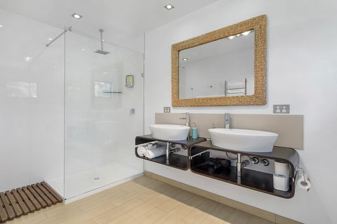Sunset Bay Escape - Kingaroy Accommodation 13