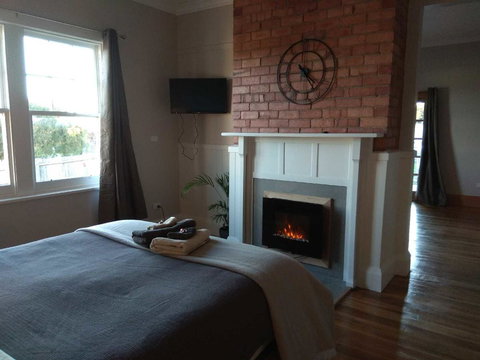 The Station House - Kingaroy Accommodation 7