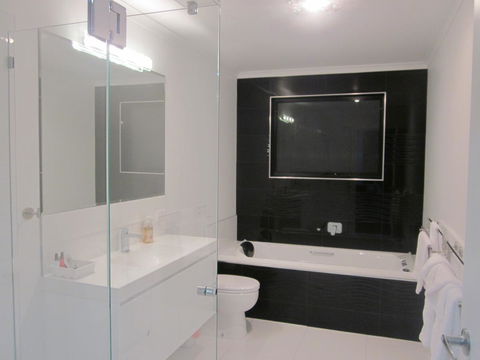 Burnie By The Bay Apartments - Kingaroy Accommodation 11