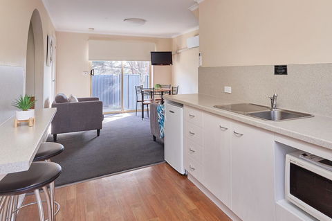 Elphin Serviced Apartments - Kingaroy Accommodation 8