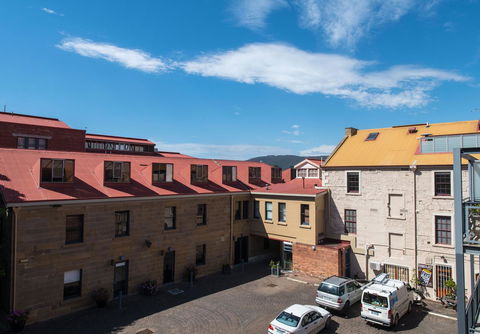 Sullivans Cove Apartments - Kingaroy Accommodation 8