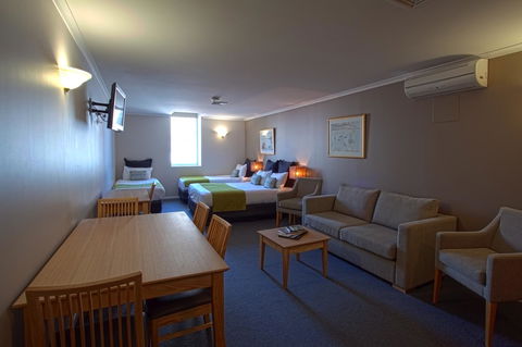 Hobart Waterfront Apartments - Kingaroy Accommodation 18