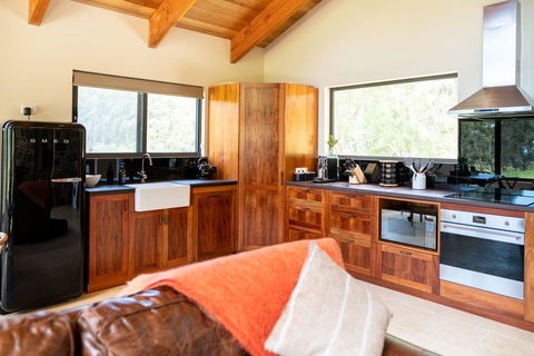 Adventure Bay Retreat Bruny Island - Kingaroy Accommodation 21