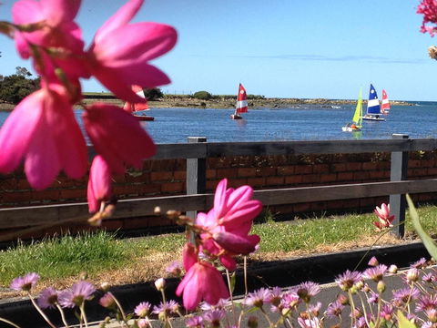 The Waterfront Wynyard - Kingaroy Accommodation 7