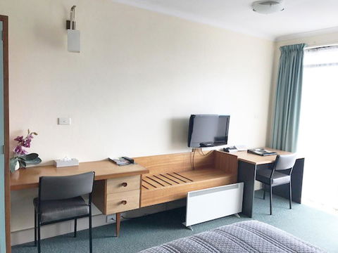 The Waterfront Wynyard - Kingaroy Accommodation 36
