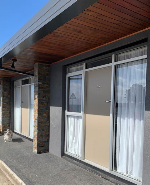 The Waterfront Wynyard - Kingaroy Accommodation 39