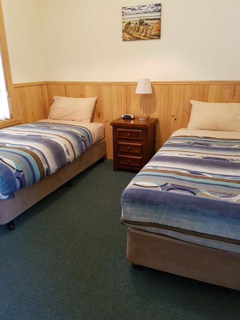 Driftwood Strahan Villas - Kingaroy Accommodation 1