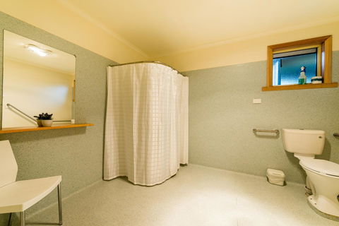 Driftwood Strahan Villas - Kingaroy Accommodation 5