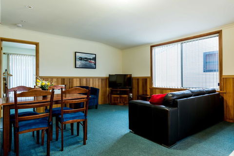 Driftwood Strahan Villas - Kingaroy Accommodation 6