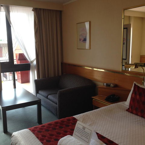 Commodore Regent - Kingaroy Accommodation 12