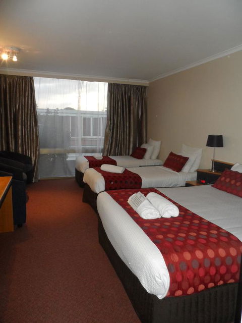 Commodore Regent - Kingaroy Accommodation 25