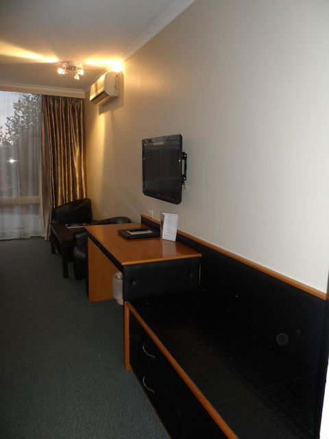 Commodore Regent - Kingaroy Accommodation 31