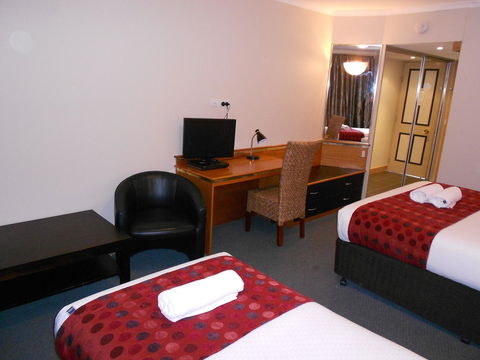 Commodore Regent - Kingaroy Accommodation 39