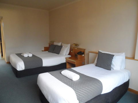 Commodore Regent - Kingaroy Accommodation 43