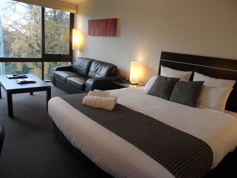 Commodore Regent - Kingaroy Accommodation 0