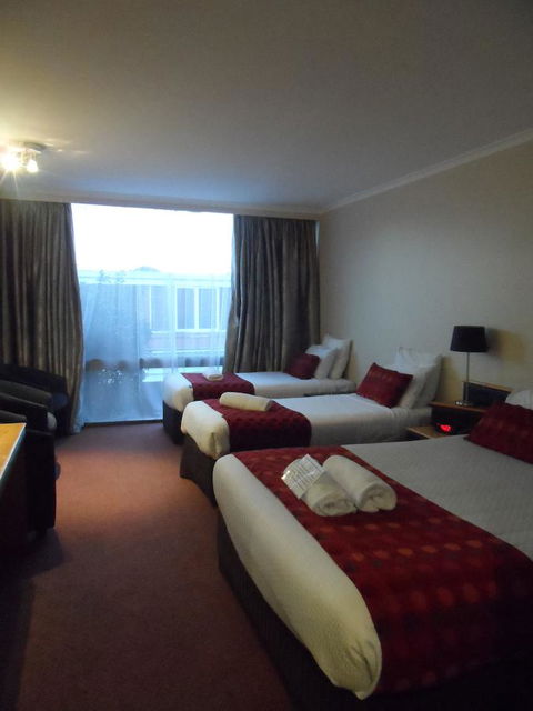 Commodore Regent - Kingaroy Accommodation 17