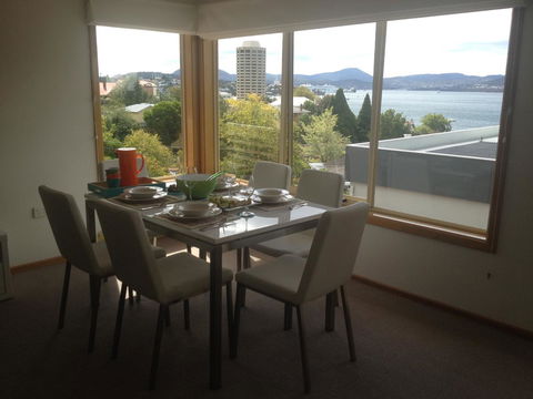 Reflections On The Bay - Kingaroy Accommodation 3