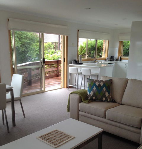 Reflections On The Bay - Kingaroy Accommodation 5