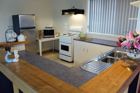 Mermaids Of Bicheno - Kingaroy Accommodation 10
