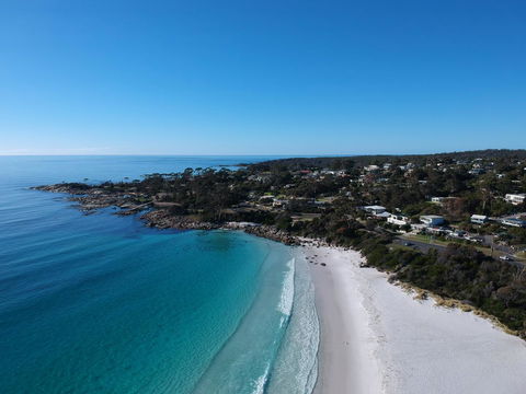 SEA EAGLE COTTAGE Amazing Views Of Bay Of Fires - Kingaroy Accommodation 13