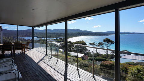 SEA EAGLE COTTAGE Amazing Views Of Bay Of Fires - Kingaroy Accommodation 0