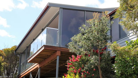 SEA EAGLE COTTAGE Amazing Views Of Bay Of Fires - Kingaroy Accommodation 11